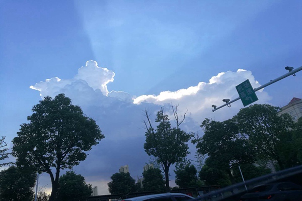 海南開展機動車維修行業(yè)環(huán)境污染防治專項整治嚴(yán)抓危廢、廢氣等突出問題